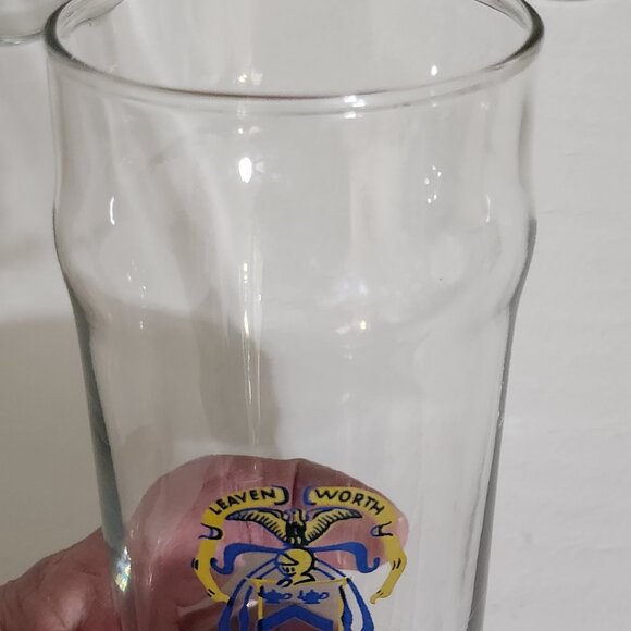 Vintage U.S. Army Fort Leavenworth KS Drinking Glasses. Set 7 - Picture 9 of 10